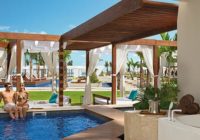 Junior suite private pool 1